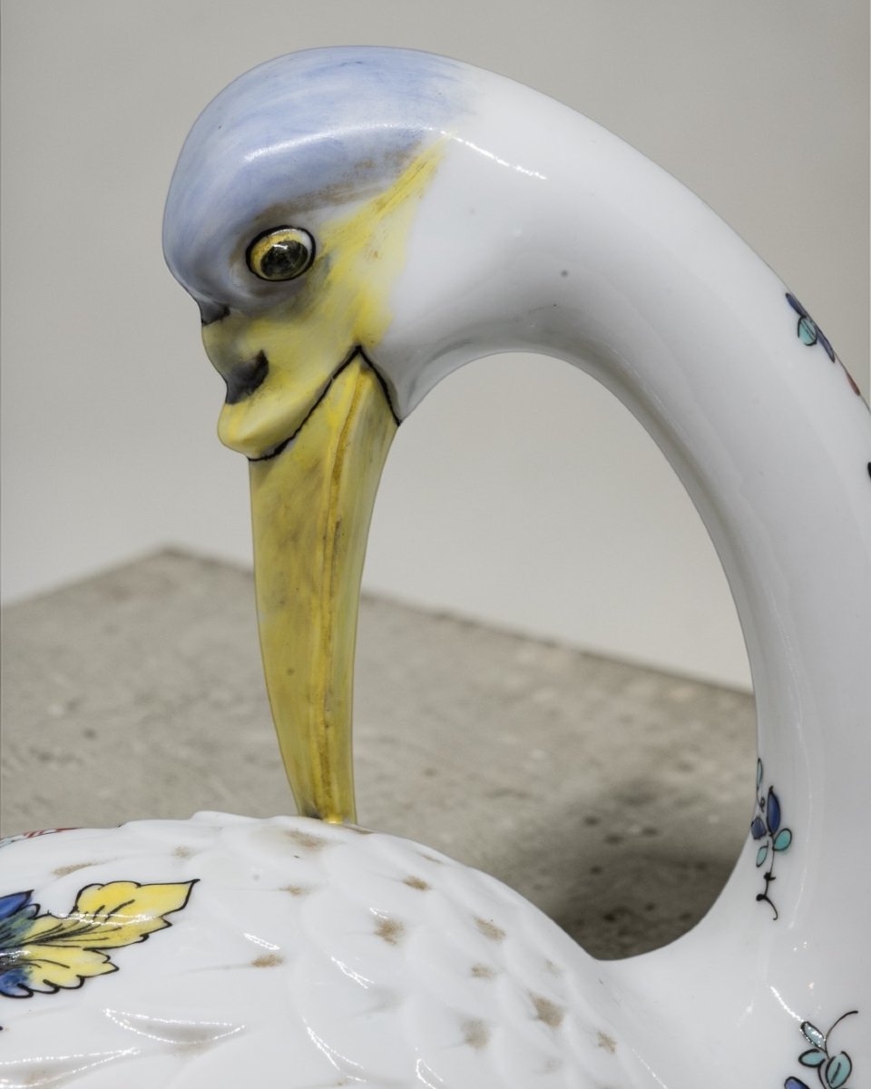 Samson - Paire de cygnes en porcelaine polychrome - France, début du XXe siècle -photo-1